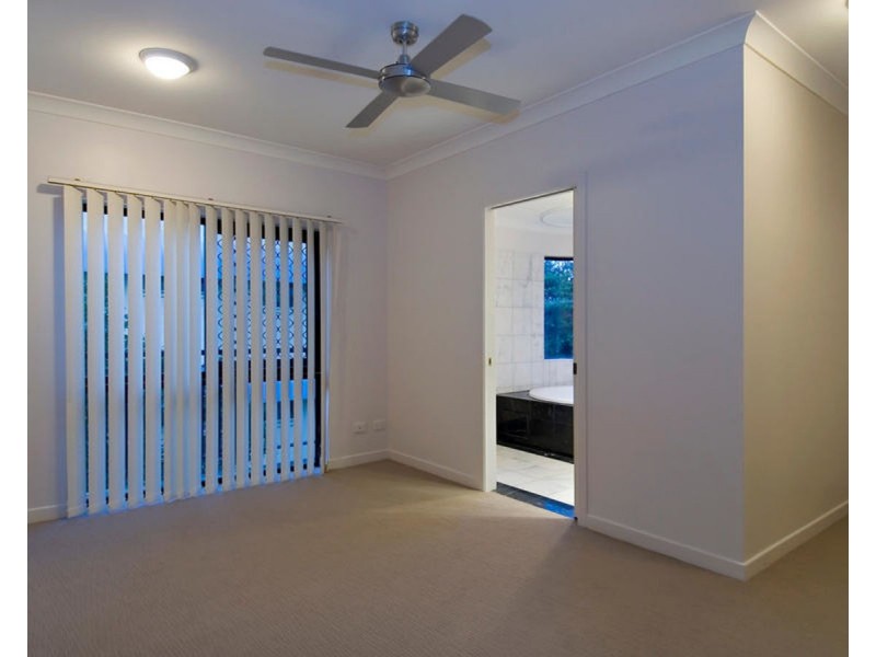 6/51 Sims Esplanade, Yorkeys Knob QLD 4878