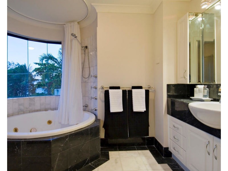 6/51 Sims Esplanade, Yorkeys Knob QLD 4878