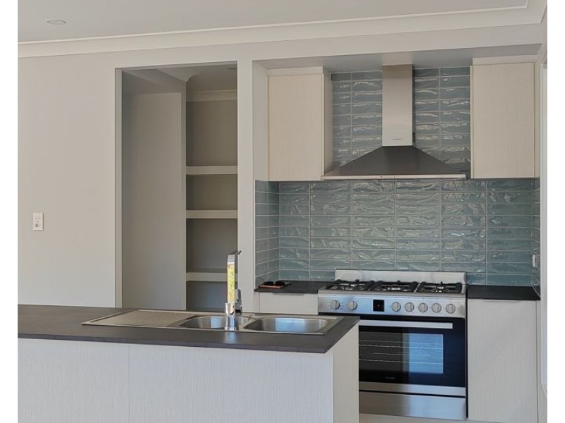 50 Carrington Circuit, Park Ridge QLD 4125