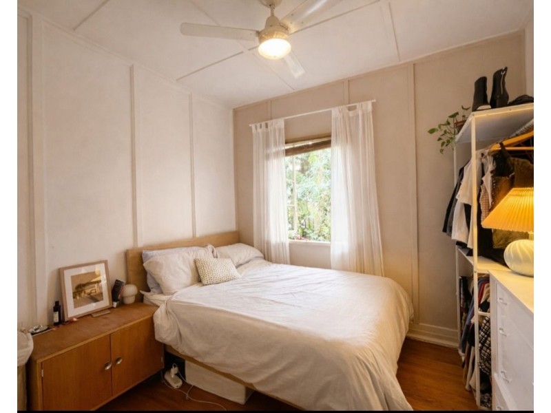 2/4 Laura street, Highgate Hill QLD 4101