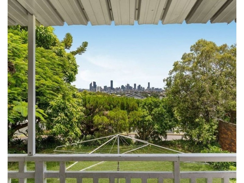 148 Sackville Street, Greenslopes QLD 4120