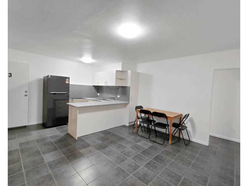 3/144 Frank St, Labrador QLD 4215