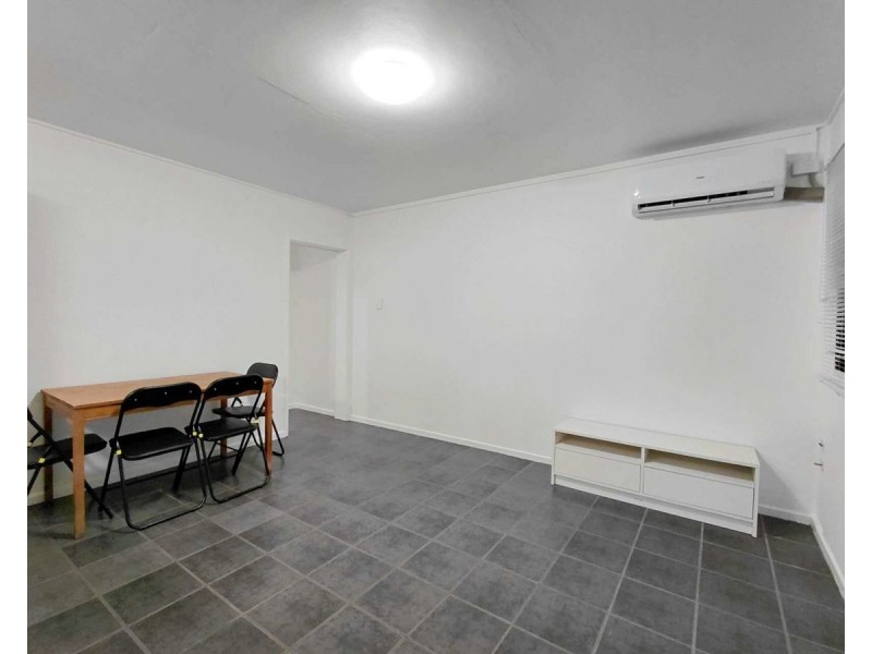 3/144 Frank St, Labrador QLD 4215