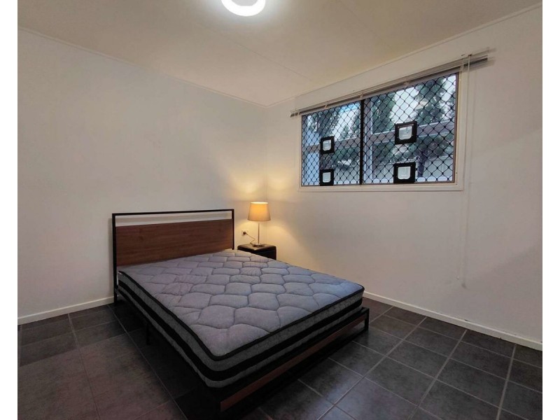 3/144 Frank St, Labrador QLD 4215