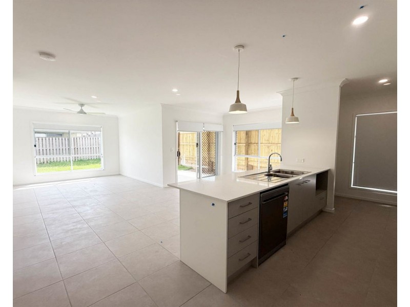 94 Barratt Drive, Greenbank QLD 4124