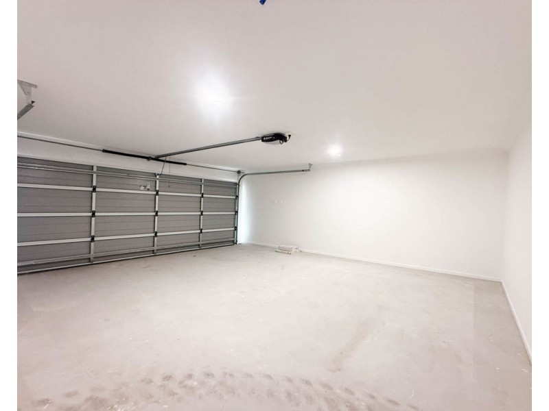 94 Barratt Drive, Greenbank QLD 4124