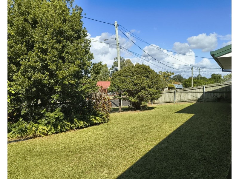 8 Timperley Court, Marsden QLD 4132