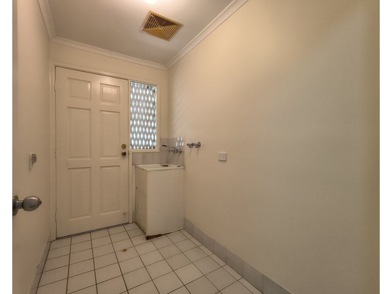 8 Timperley Court, Marsden QLD 4132