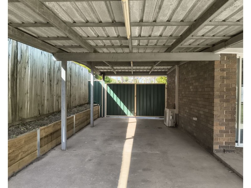 8 Timperley Court, Marsden QLD 4132