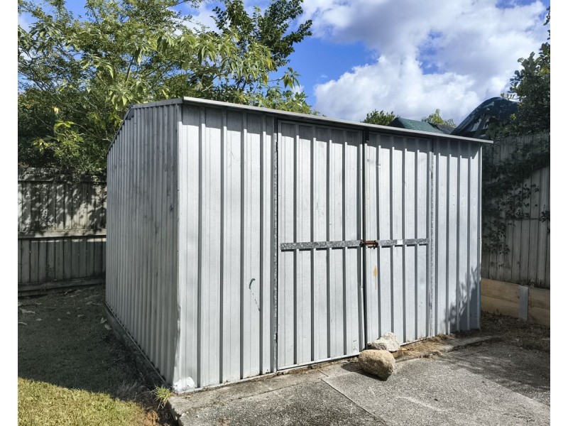 8 Timperley Court, Marsden QLD 4132