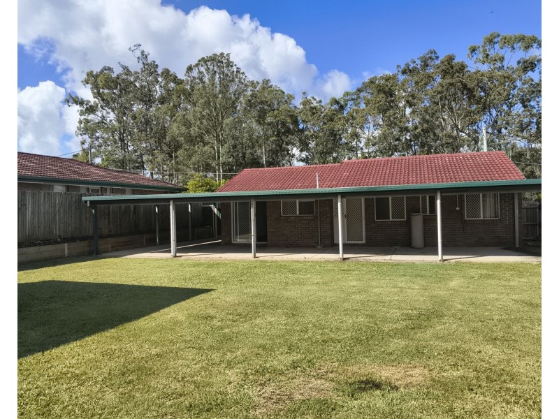 8 Timperley Court, Marsden QLD 4132