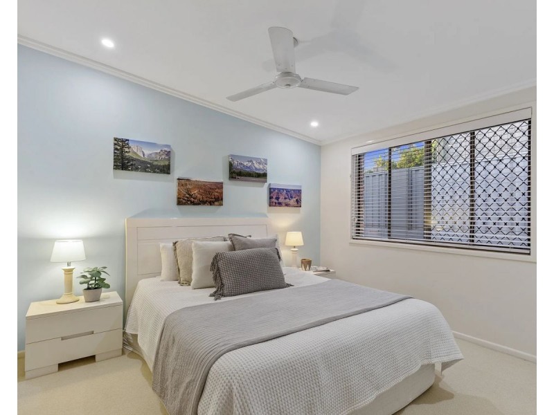 8 Suffolk Street, Wishart QLD 4122