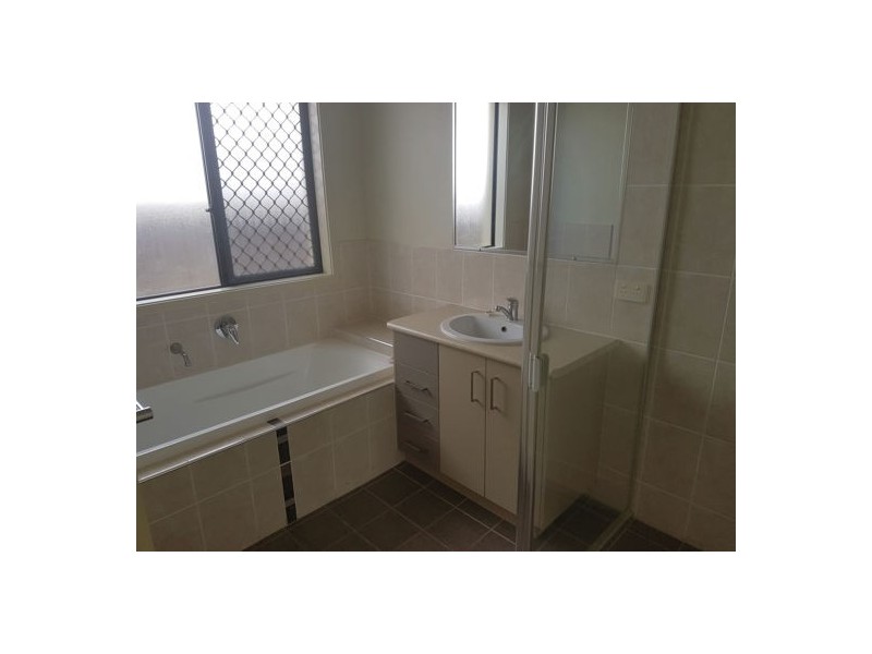 21 Inlet Lane, Springfield Lakes QLD 4300