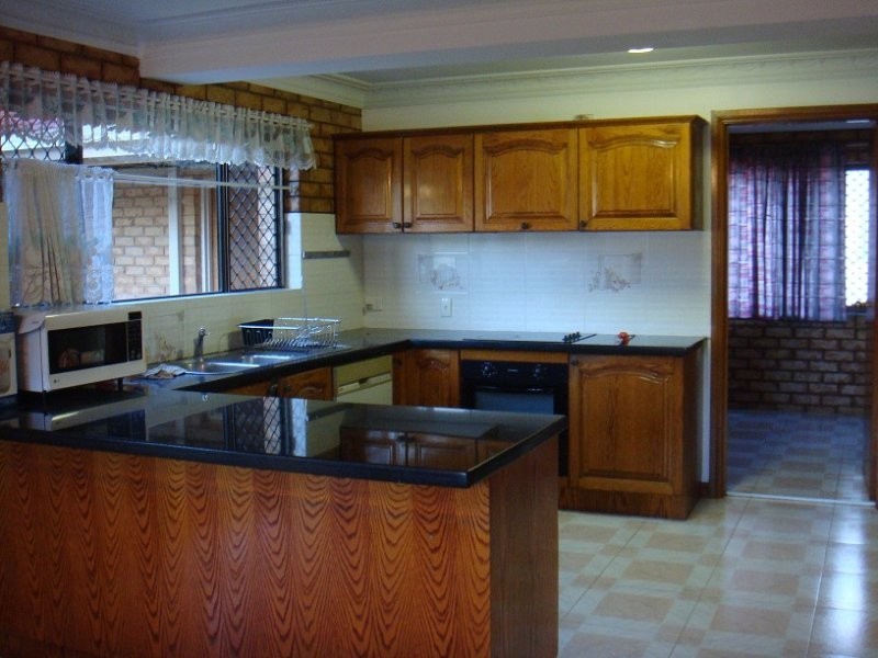 34 Estoril St, Robertson QLD 4109