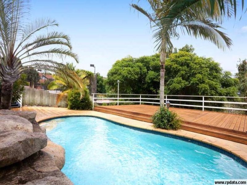 16 Becker Place, Mount Ommaney QLD 4074