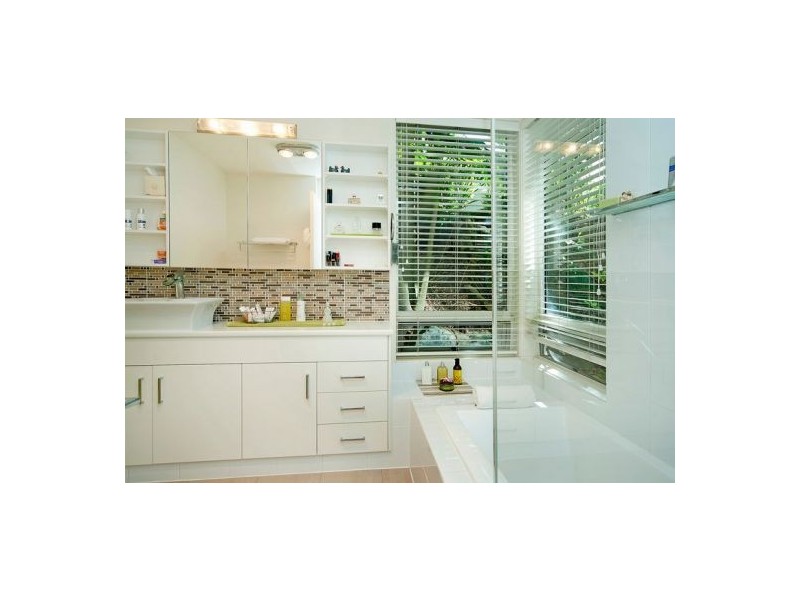 5111 St Andrews Tce, Sanctuary Cove QLD 4212