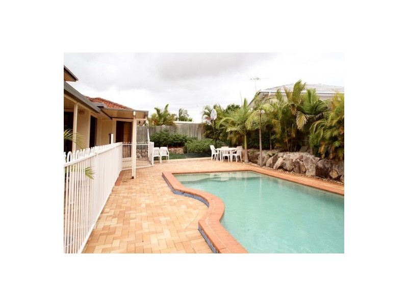 146 Lancaster Cct, Stretton QLD 4116