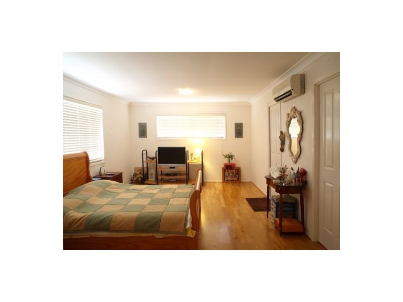 146 Lancaster Cct, Stretton QLD 4116