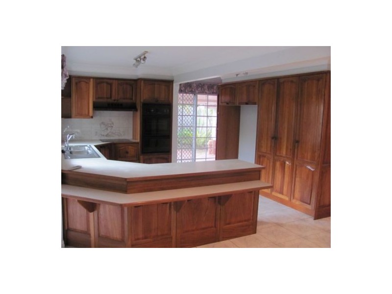 31 Casuarina Crescent, Calamvale QLD 4116