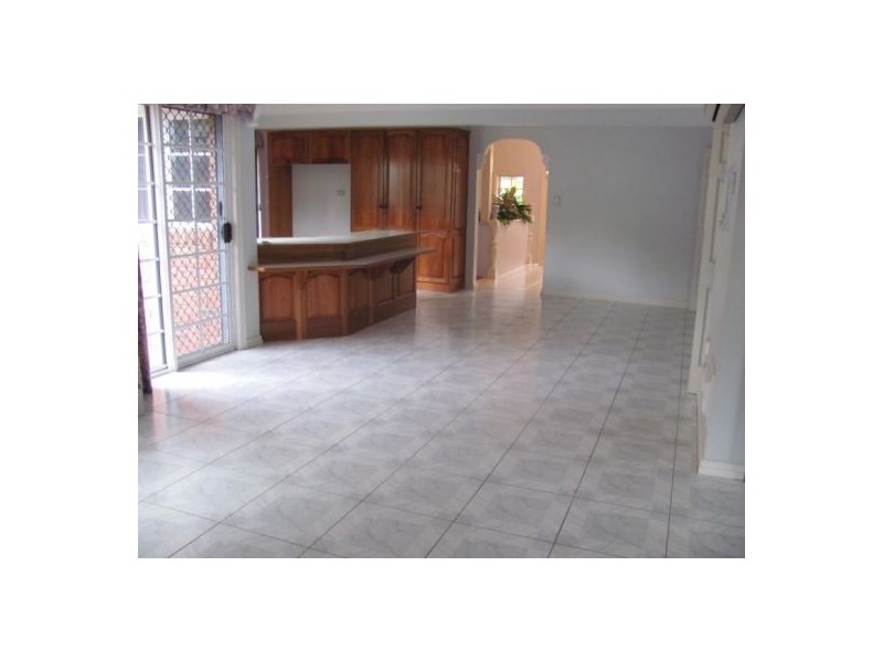 31 Casuarina Crescent, Calamvale QLD 4116