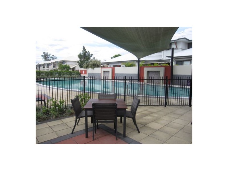 37 Greenway Circuit, Mount Ommaney QLD 4074