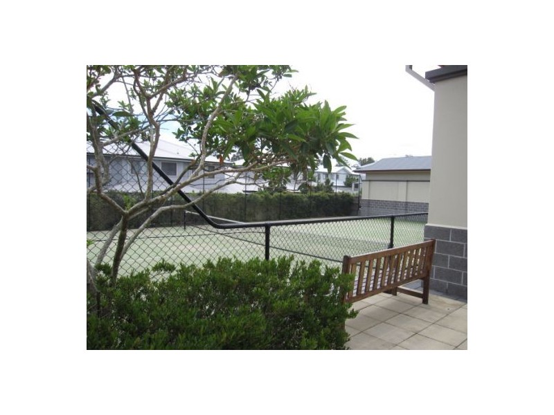 37 Greenway Circuit, Mount Ommaney QLD 4074