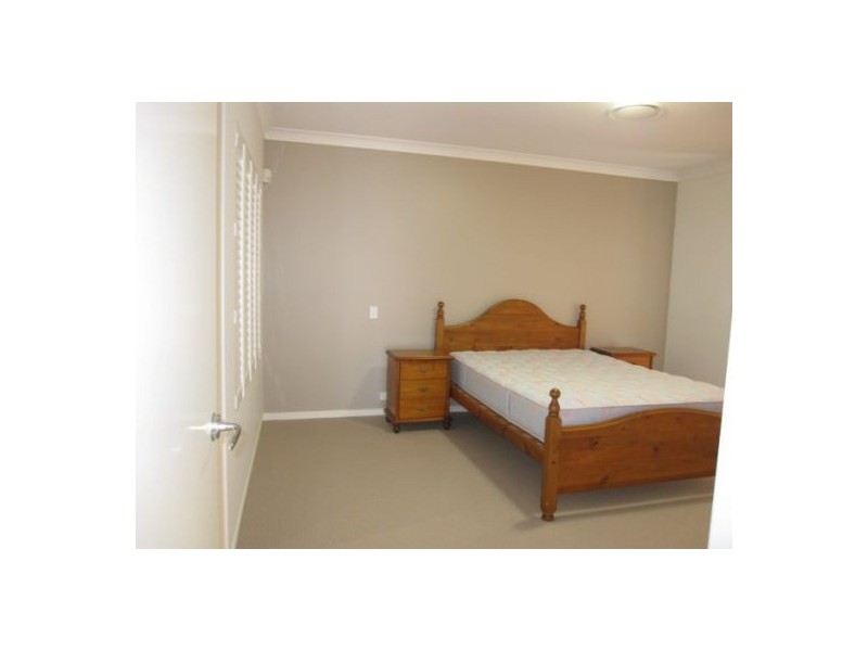 37 Greenway Circuit, Mount Ommaney QLD 4074