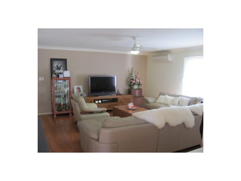 16 Raincliffe Place, Calamvale QLD 4116