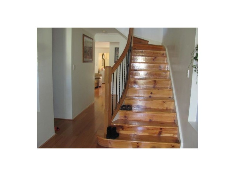 16 Raincliffe Place, Calamvale QLD 4116