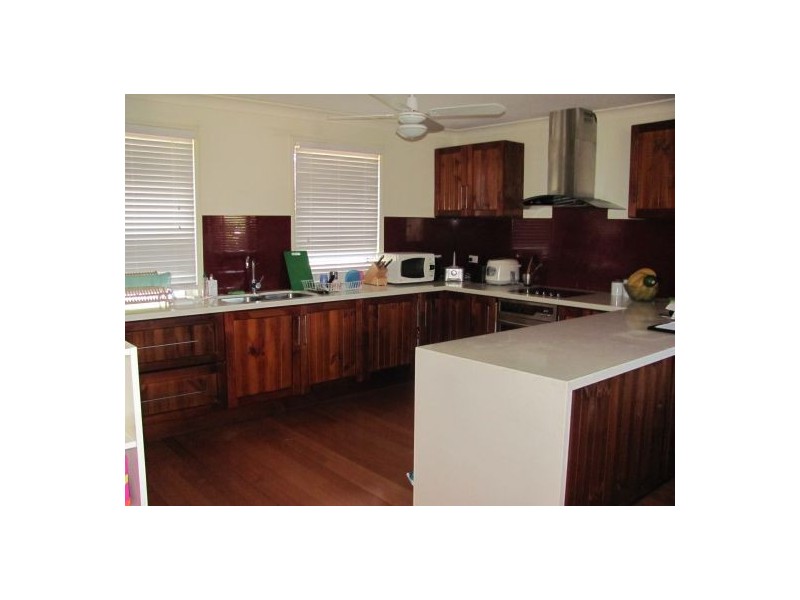 16 Raincliffe Place, Calamvale QLD 4116