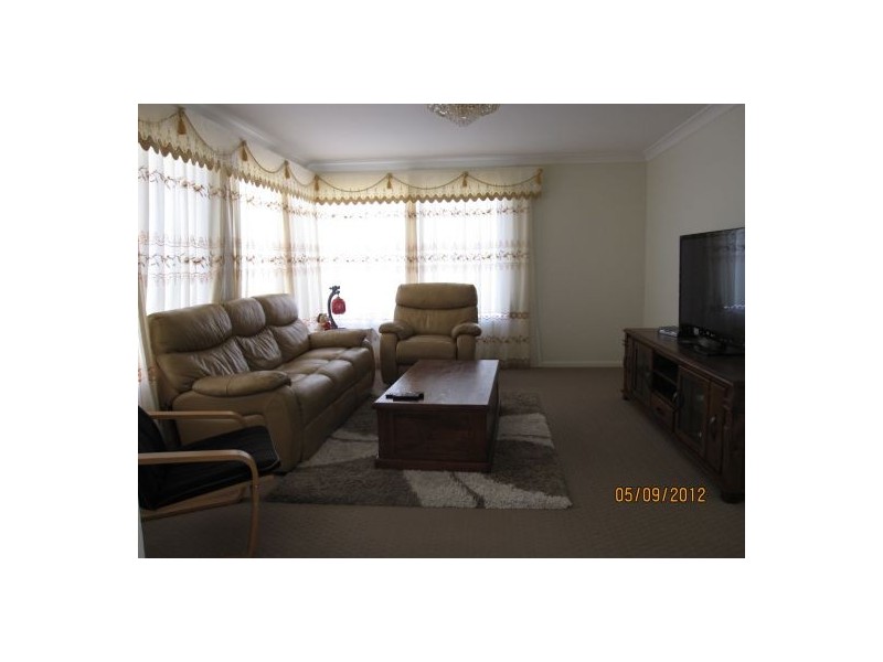 5 William Close, Doolandella QLD 4077