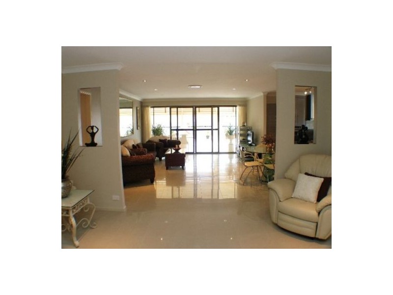 25 Estoril Strett, Robertson QLD 4109