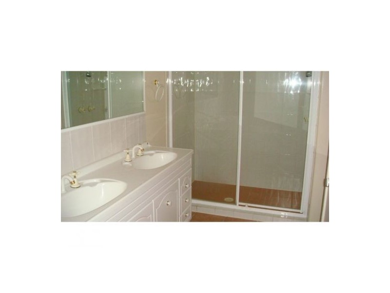 4/12 Angel Street, Eight Mile Plains QLD 4113