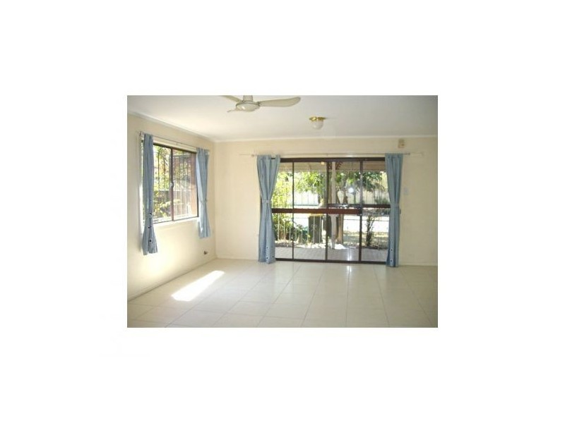 3 Damson, Macgregor QLD 4109