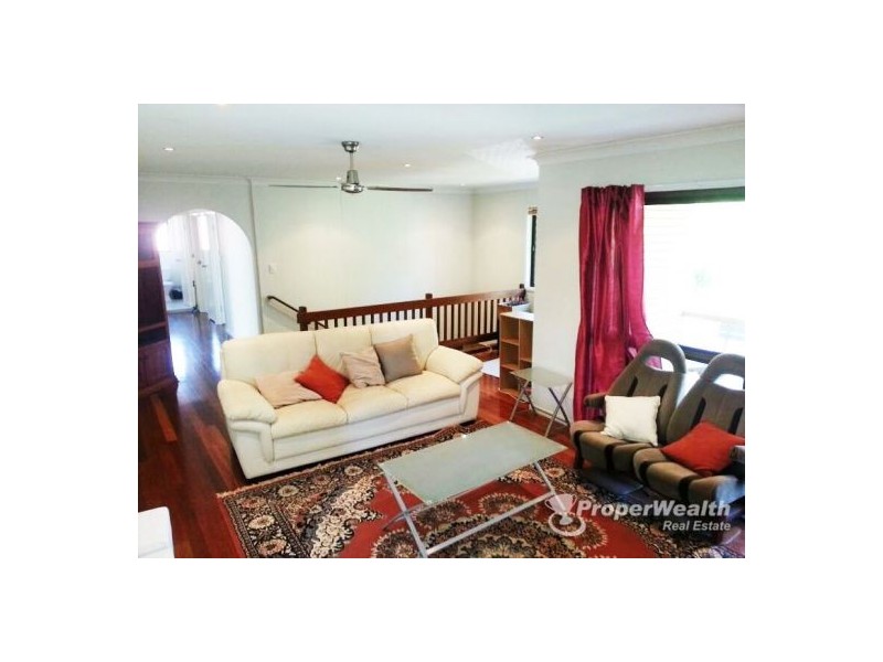 2 Queensway Street, Upper Mount Gravatt QLD 4122