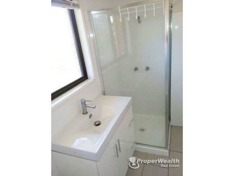 2 Queensway Street, Upper Mount Gravatt QLD 4122