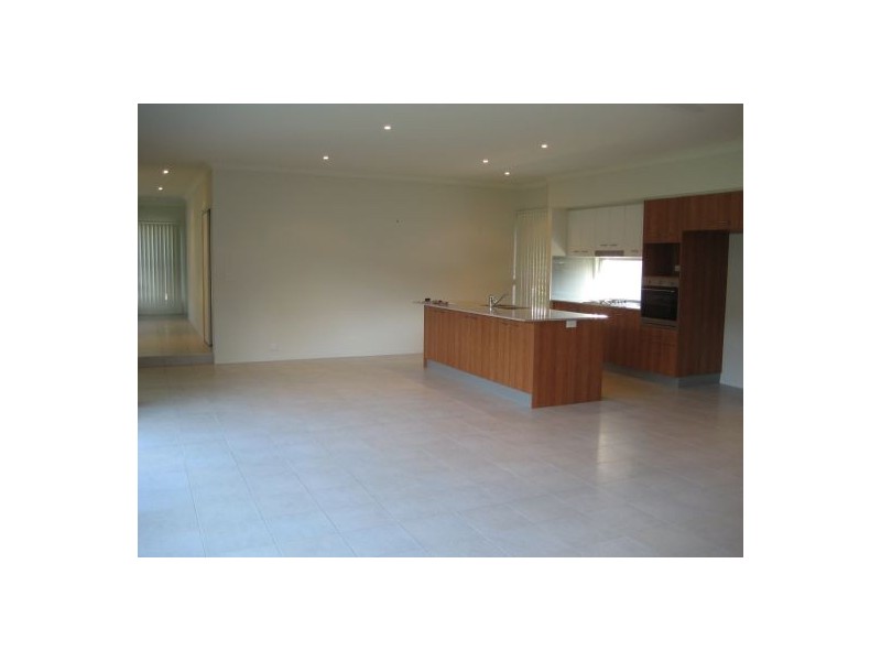 61 Mossvale Drive, Wakerley QLD 4154