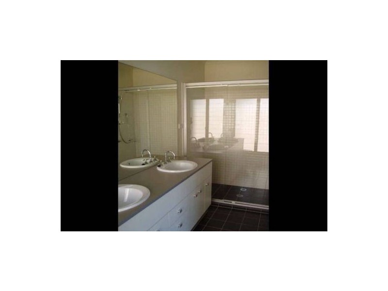 61 Mossvale Drive, Wakerley QLD 4154
