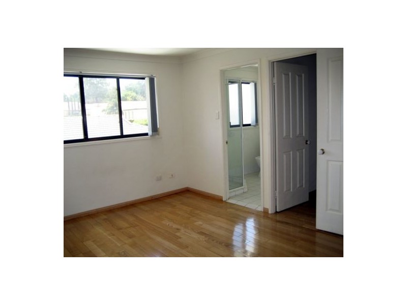 45 Cribb, Carindale QLD 4152