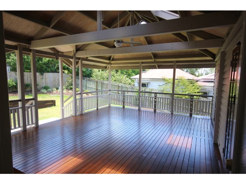 37 Amarina Avenue, Ashgrove QLD 4060