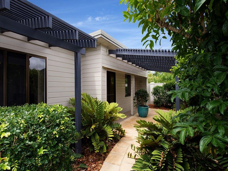 63 Biggs Ave, Beachmere QLD 4510