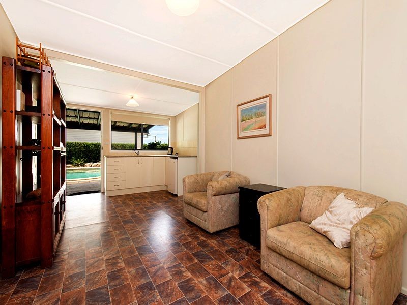 63 Biggs Ave, Beachmere QLD 4510