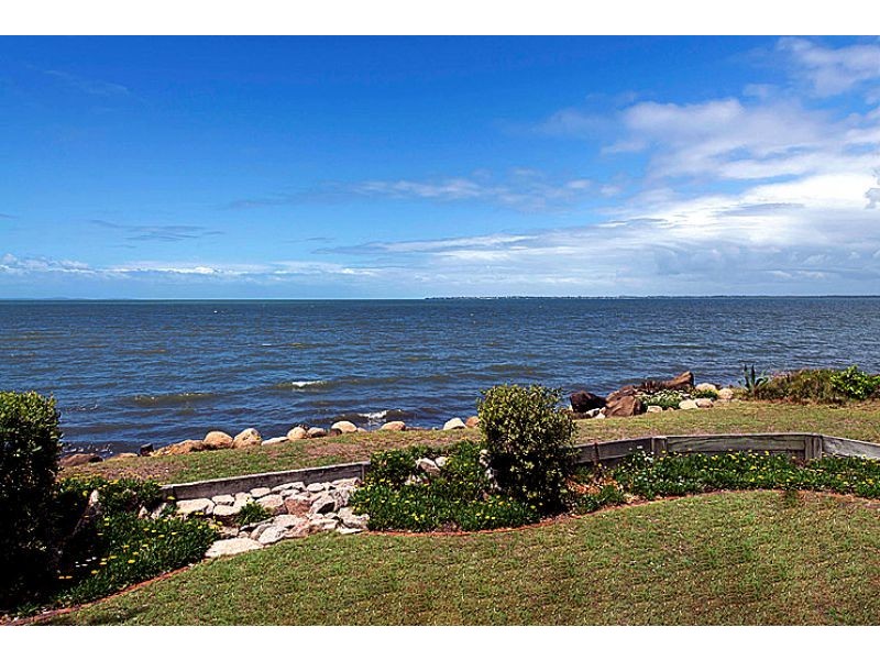 63 Biggs Ave, Beachmere QLD 4510