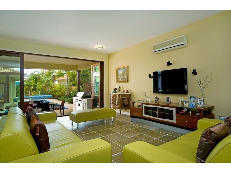 Hope Island QLD 4212