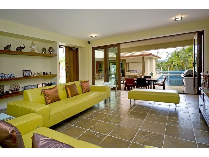 Hope Island QLD 4212