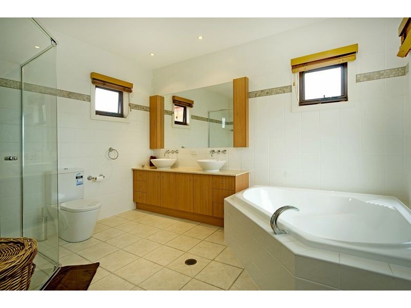 Hope Island QLD 4212