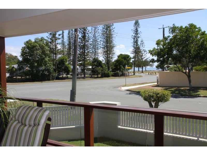 21 Fourth Avenue, Scarborough QLD 4020