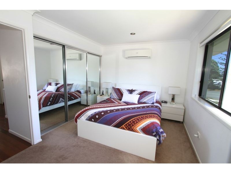 21 Fourth Avenue, Scarborough QLD 4020