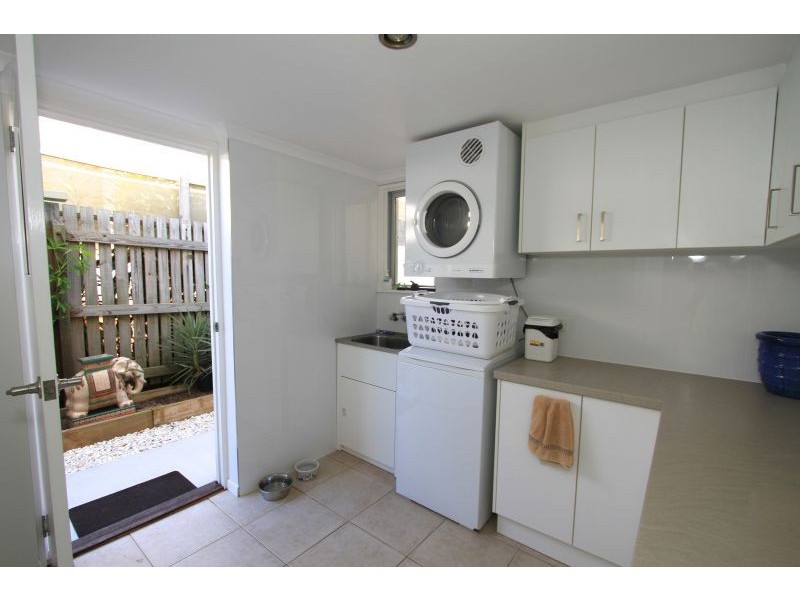 21 Fourth Avenue, Scarborough QLD 4020