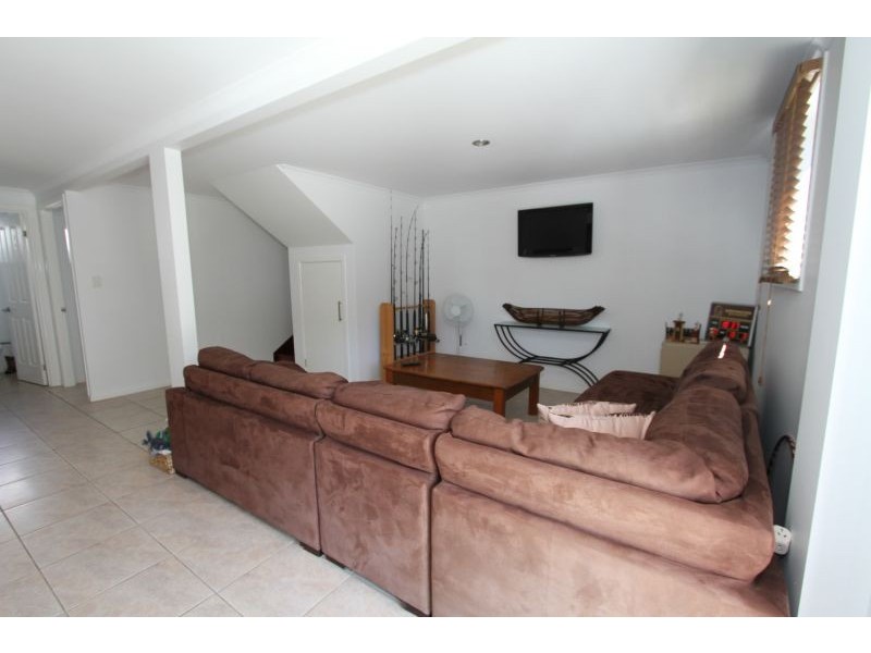 21 Fourth Avenue, Scarborough QLD 4020